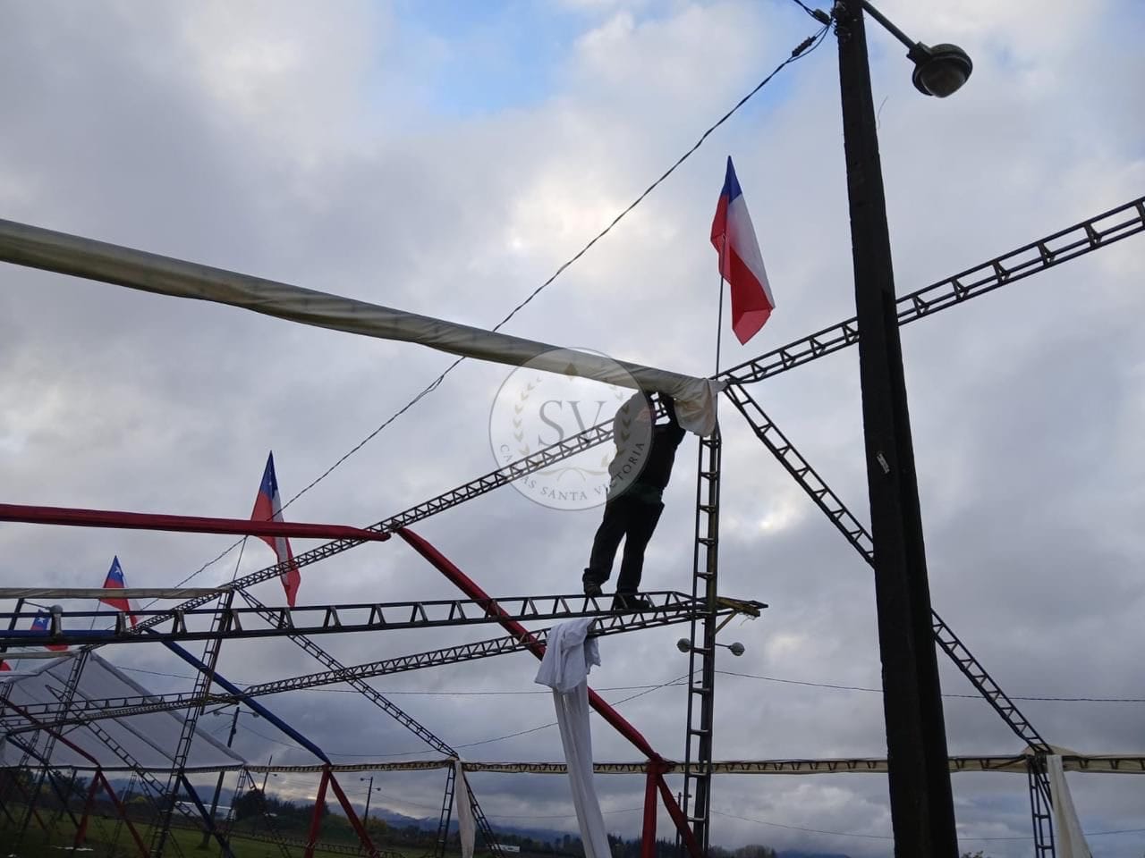 Arriendo y Montaje de Carpas para Eventos  - imagen 21